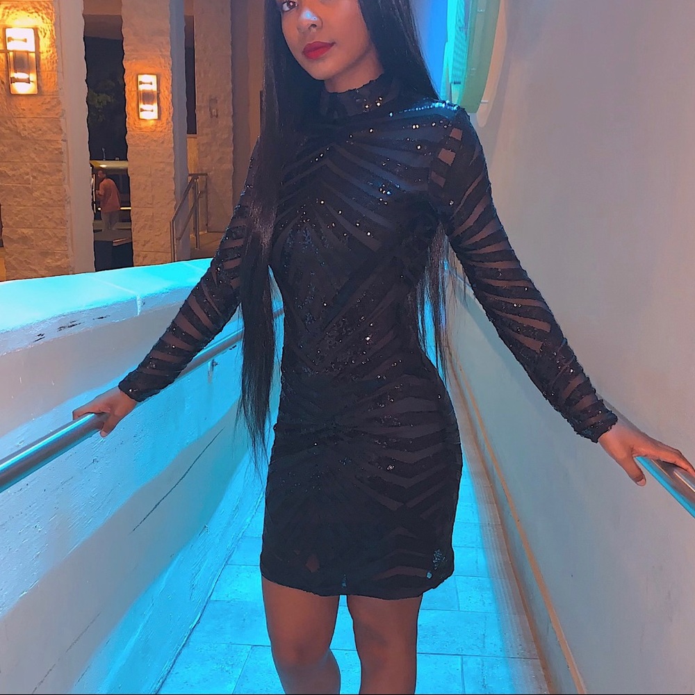 Dress - Picture 2 of 2